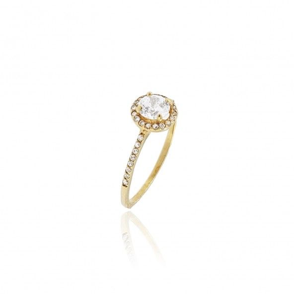 375/1000 Gold Solitaire Ring
