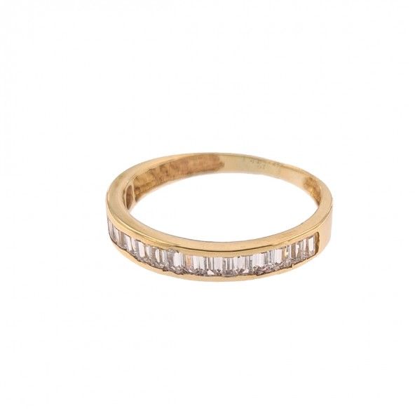 375/1000 Gold Ring with Zirconium Stones