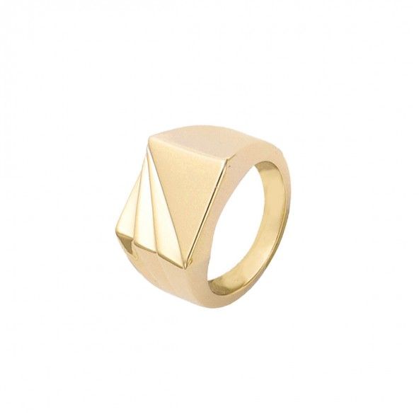 Gold Plated Man Ring square 13mm.